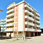 Apartman Three-bedroom Very Close To The