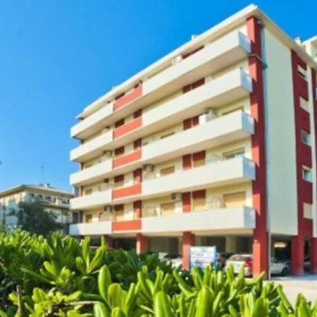 Three-bedroom Very Close To The
