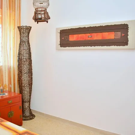 דירה Three-bedroom Very Close To The *