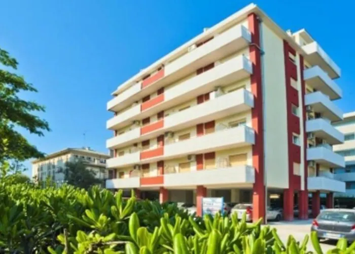 Daire Three-bedroom Very Close To The *