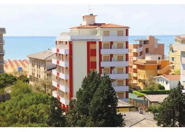 Three-bedroom Very Close To The *